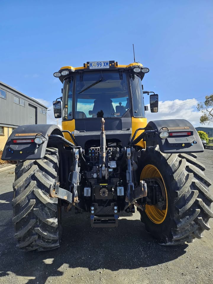 2022 2022 JCB 4220 Fastrac Tractor for sale